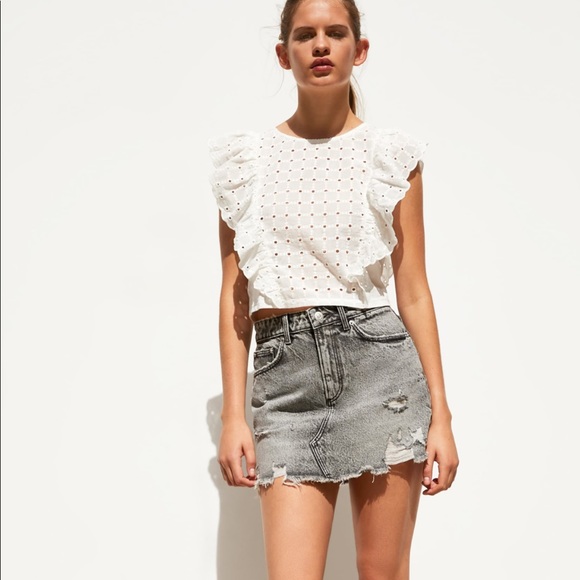 Zara Dresses & Skirts - NWT’s Zara Denim Ripped Jean Mini Skirt M Medium
